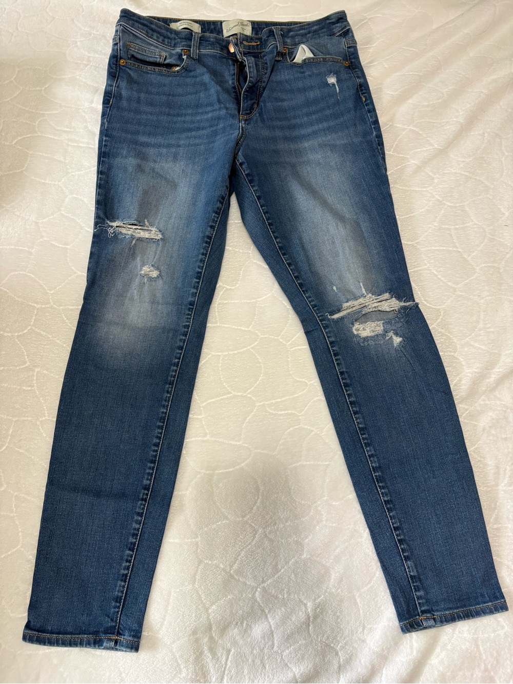 Universal Thread Women's Skinny Distressed Jeans - Blue